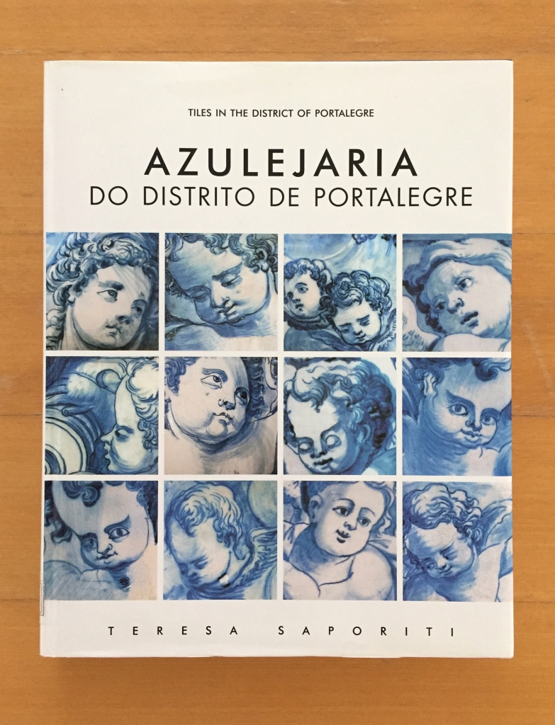 Cubierta de libro Azulejaria do Distrito de Portalegre por Teresa Saporit